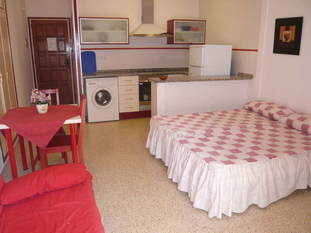 Apartamentos Eva Costa Brava Екстериор снимка
