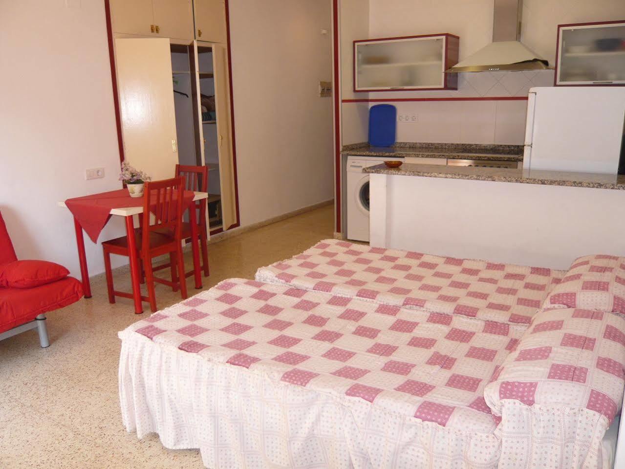 Apartamentos Eva Costa Brava Екстериор снимка