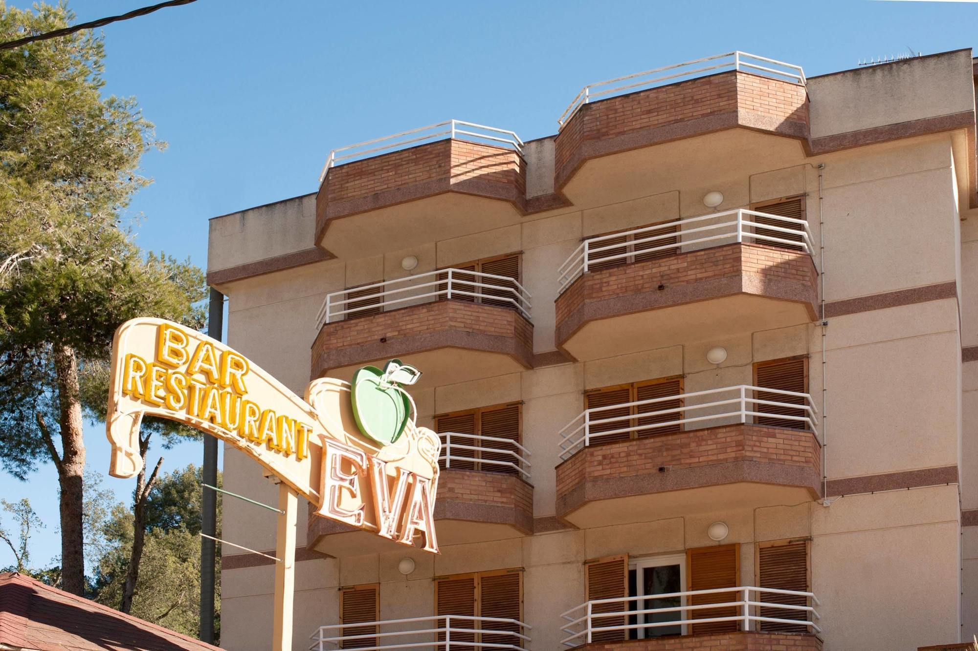 Apartamentos Eva Costa Brava Екстериор снимка
